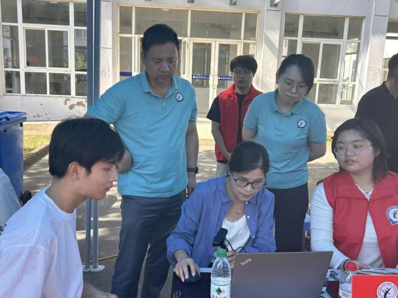 暖心迎新守初心 精准服务启新程——我院赴海门校区看望2026级新生