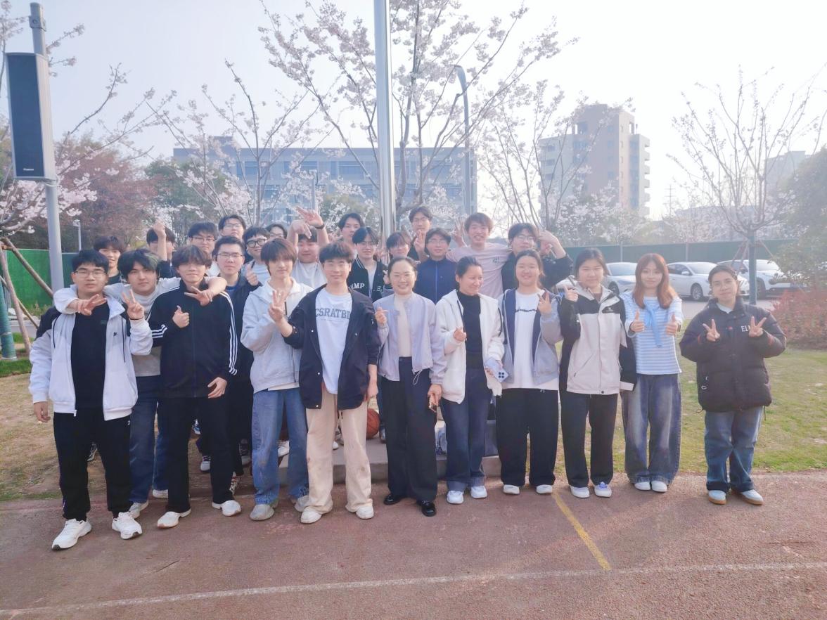 运动润心，逐光同行——我院学生代表队在校健心运动会中取得佳绩