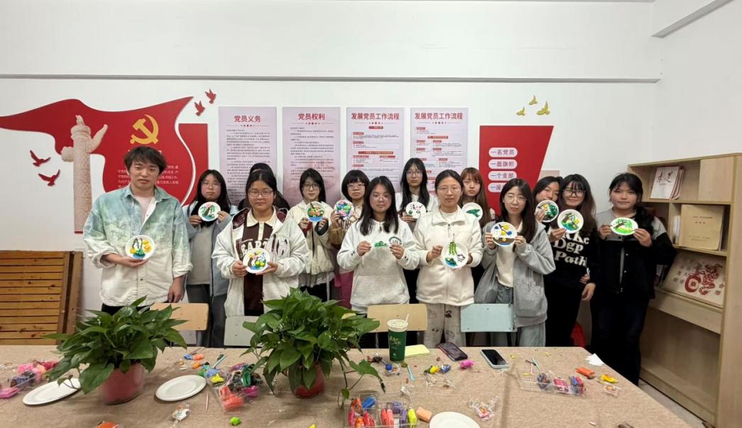 巧捏黏土忆清明，传承文化润心田——我院开展清明节主题手作活动